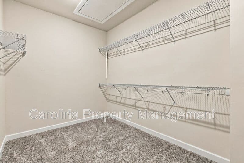 Charlotte House: 1003 Alicante Ave