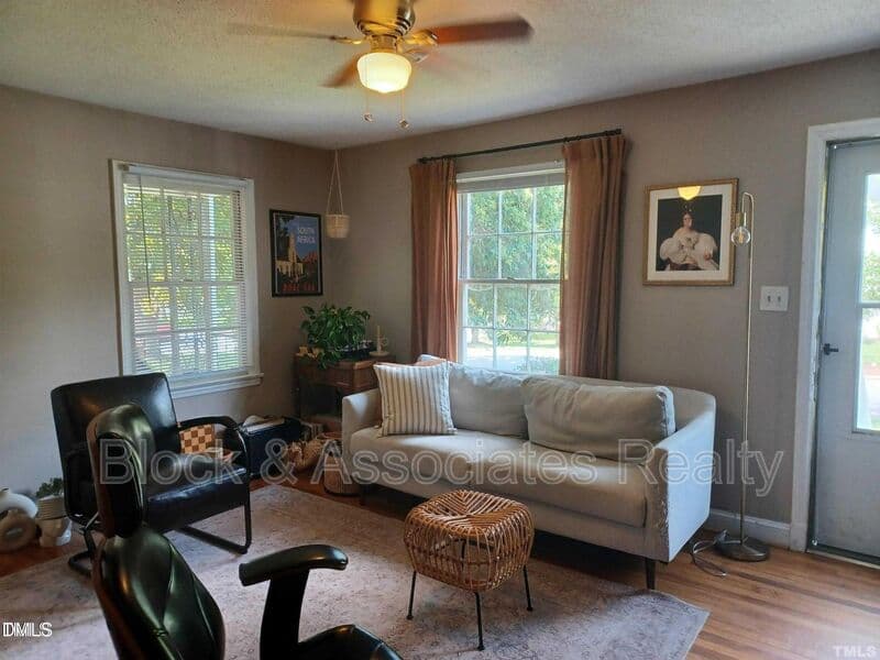 Raleigh House: 706 Van Buren Rd