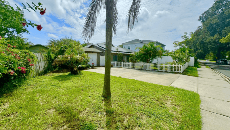 St. Petersburg House: 4367 19th Street North