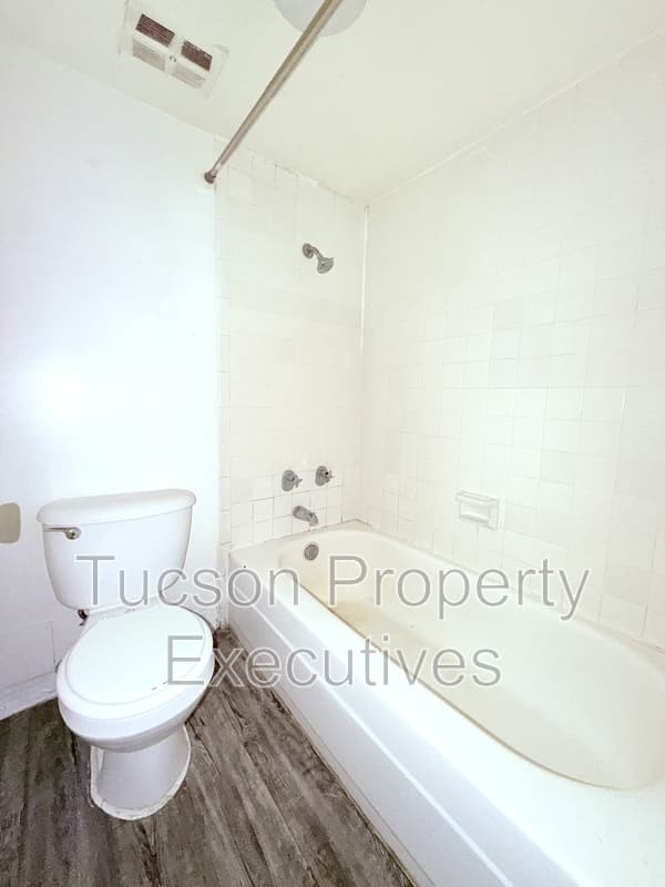 Tucson Condo: 20 North Leonora Avenue - 113