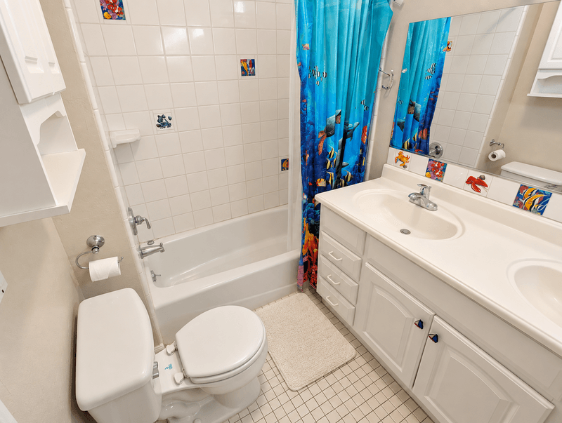 Montrose House: 2274 Luana Lane