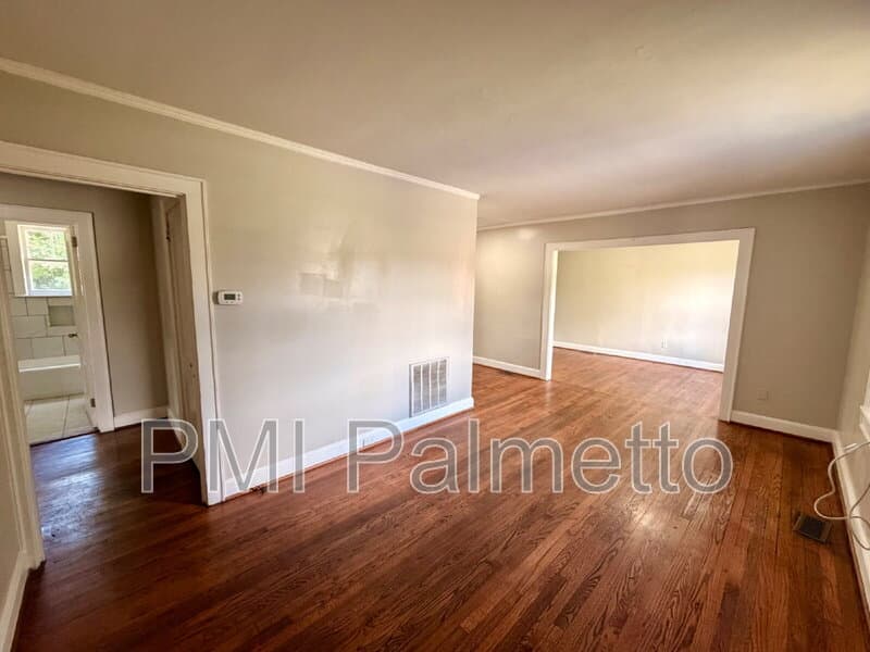 Columbia House: 1304 Mount Vernon Street