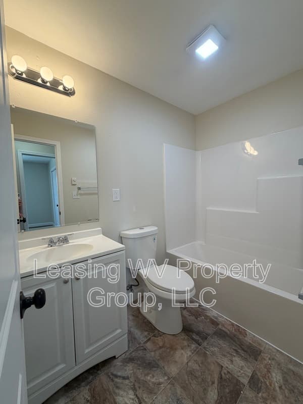 Nitro Apartment: 1101 Main Avenue