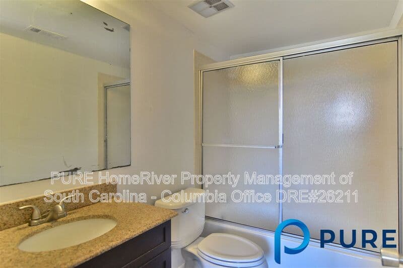 Columbia House: 1600 Park Cir