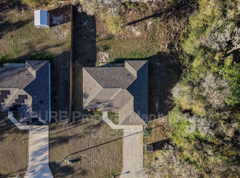 Ocala House: 11165 NW 7th Street