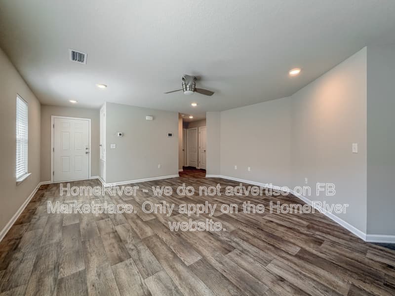 Freeport House: 639 Earl Godwin Rd