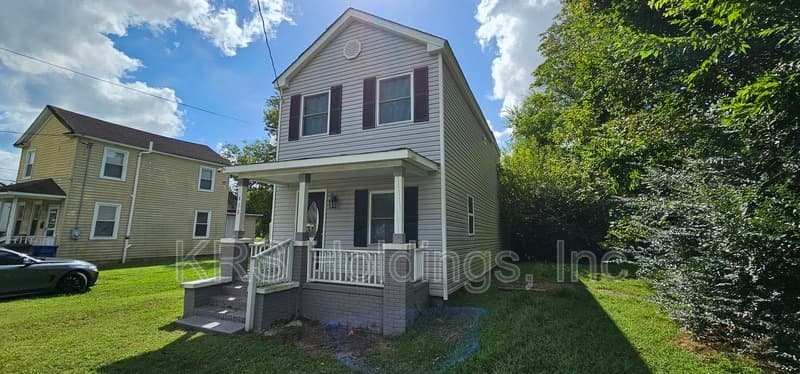 Portsmouth House: 410 Oak Street