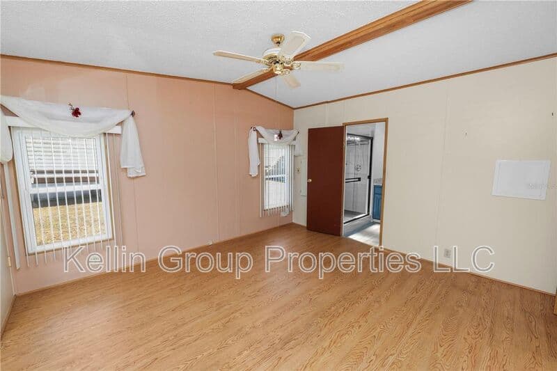 Lakeland House: 1706 Fox Hill Dr