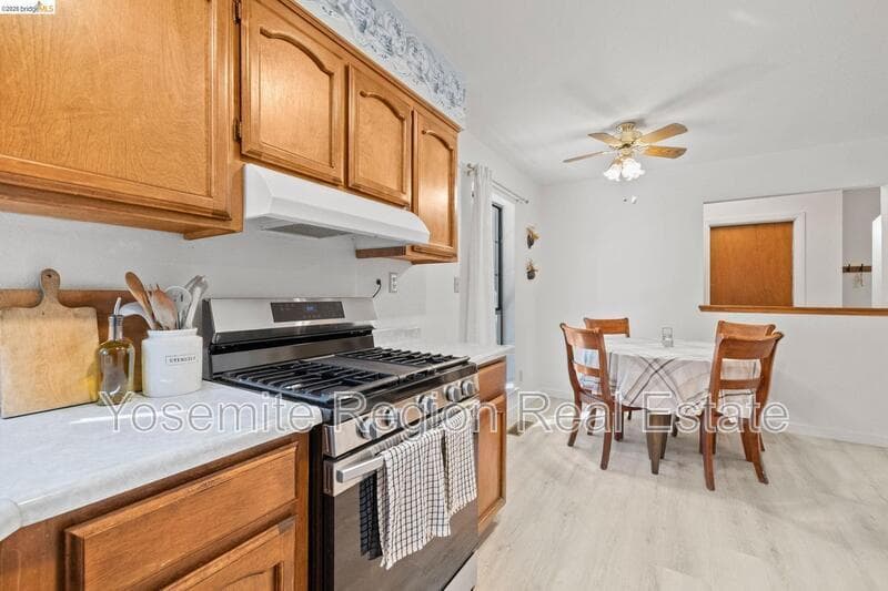 Groveland House: 20790 Ferretti Road