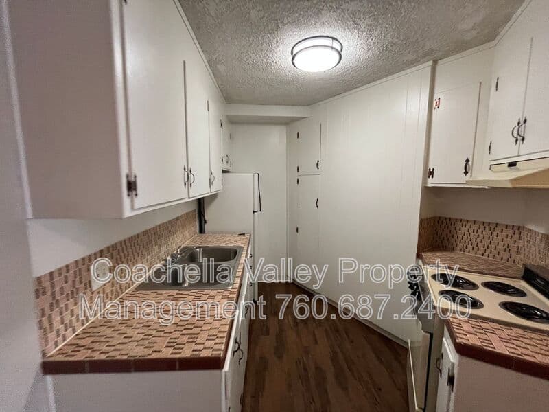 Palm Springs House: 2580 E Tahquitz Canyon Way