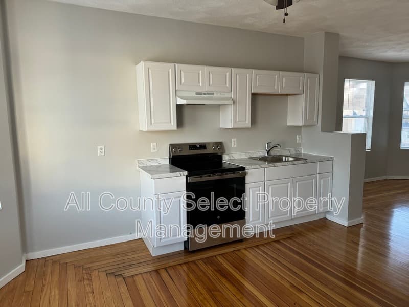 Lynn Condo: 118 Eastern Ave