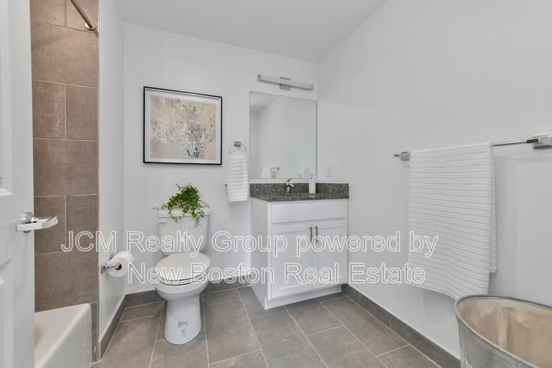 Lynn Condo: 585 Essex Street