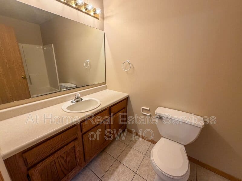 Springfield House: 3110 W Webster