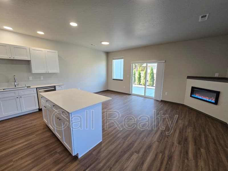 Spokane Valley Townhome: 308 S Clinton Ln