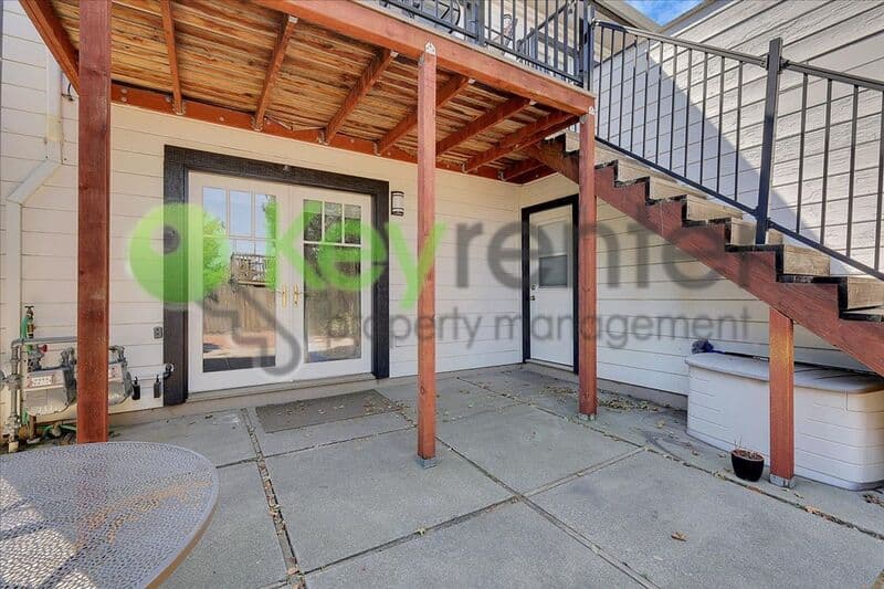 Sacramento House: 2169 Perkins Way