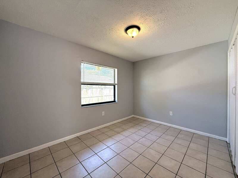 Tampa Condo: 1413 East 99th Avenue