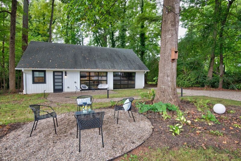 Charlotte House: 3945 Rockfern Rd