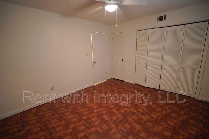 Tallahassee House: 2335 Parrot Lane