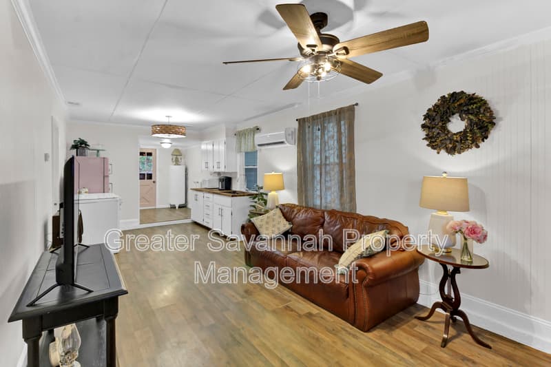 Rincon House: 304 East Fourth Street