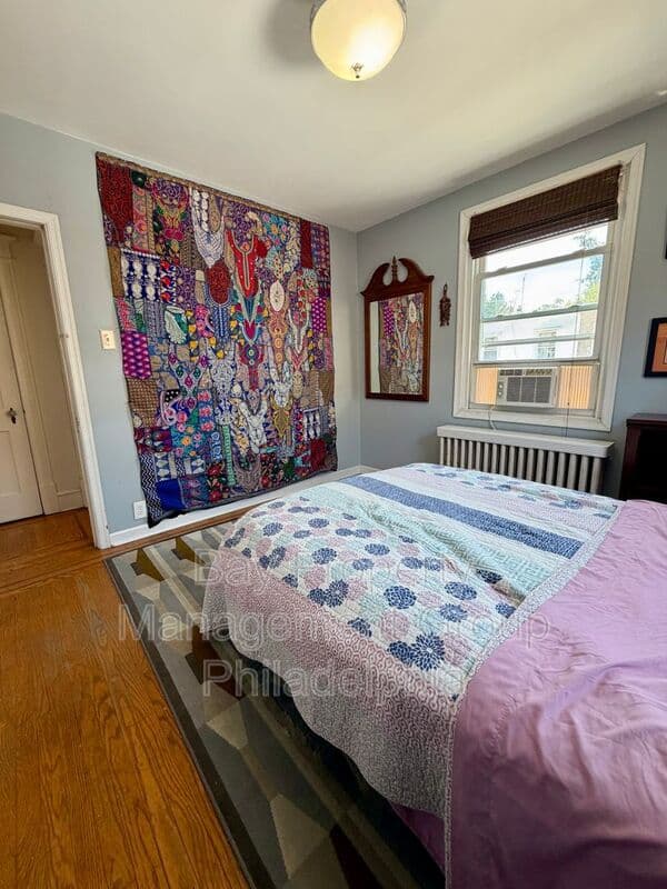 Upper Darby House: 216 Glencoe Rd