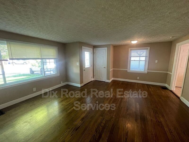 Hamilton House: 1415 Park Avenue