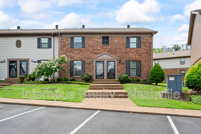 Brentwood Townhome: 5771 Brentwood Trce