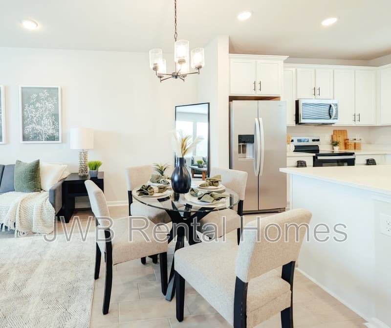 Jacksonville Townhome: 160 Barstow Pl