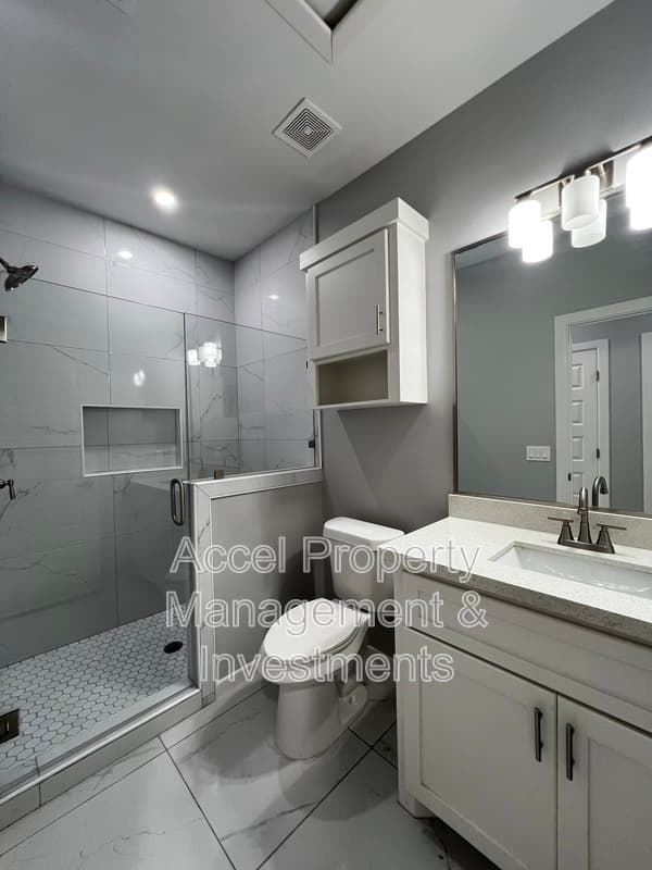 Alamo Condo: 1122 Country Club Drive