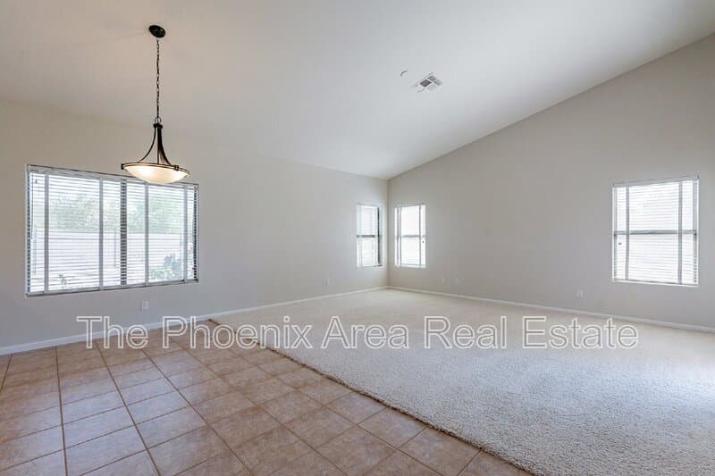 Mesa House: 4133 E Elmwood St