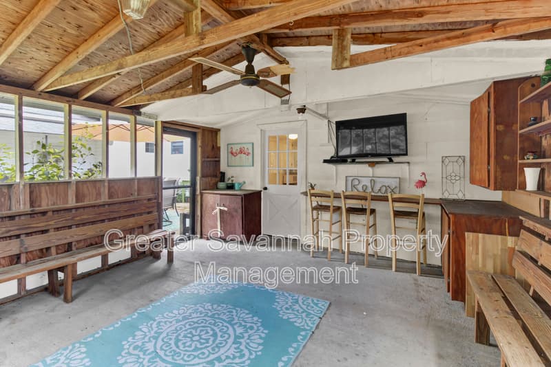 Rincon House: 304 East Fourth Street