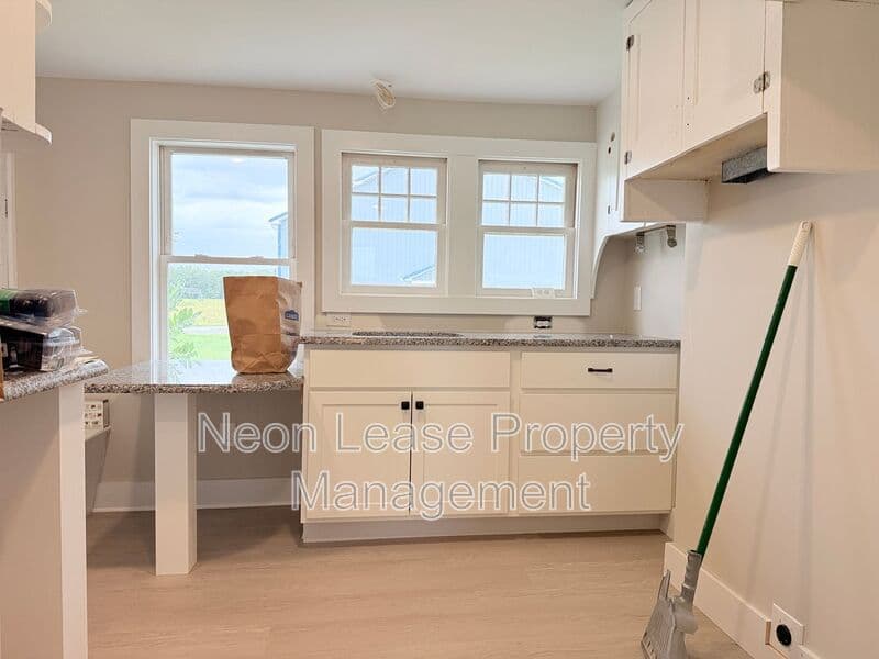 Greenwood House: 13404 Saint Johnstown Rd