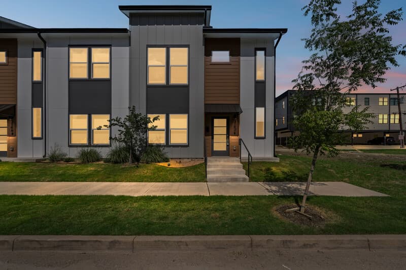 Fort Worth House: 3150 Lubbock Avenue