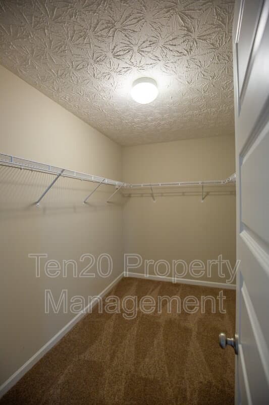 Columbus House: 6061 Townes Way