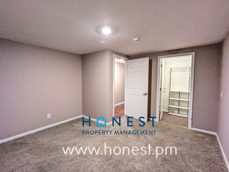 Winslow Condo: 235 South Pond Road