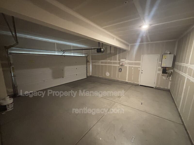 Antelope House: 2878 Catalano Wy