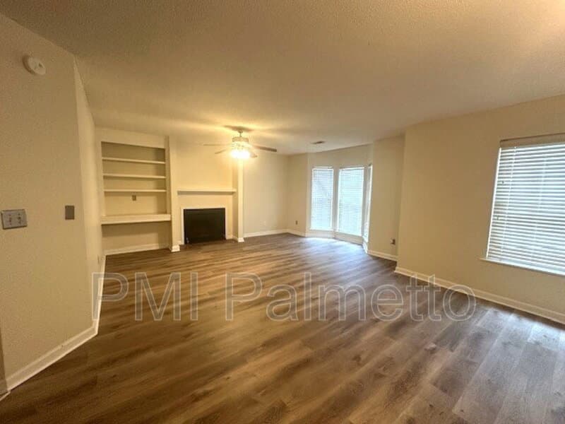 Columbia Condo: 61 Battery Walk Ct