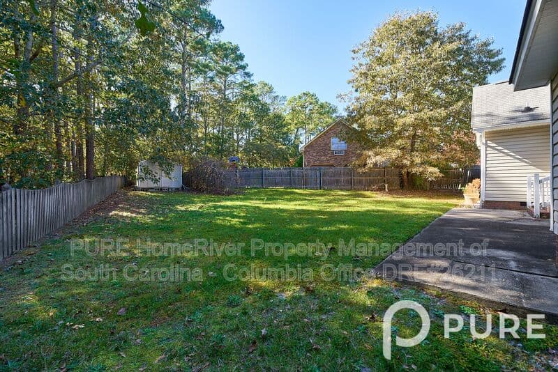 Columbia House: 312 Brook Hollow Dr