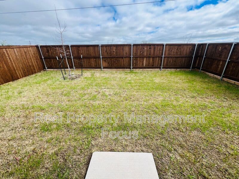 Oak Point House: 3401 Harper St