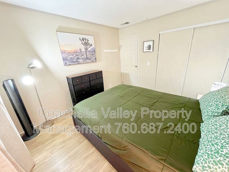 Palm Springs Condo: 2860 N Los Felices Rd