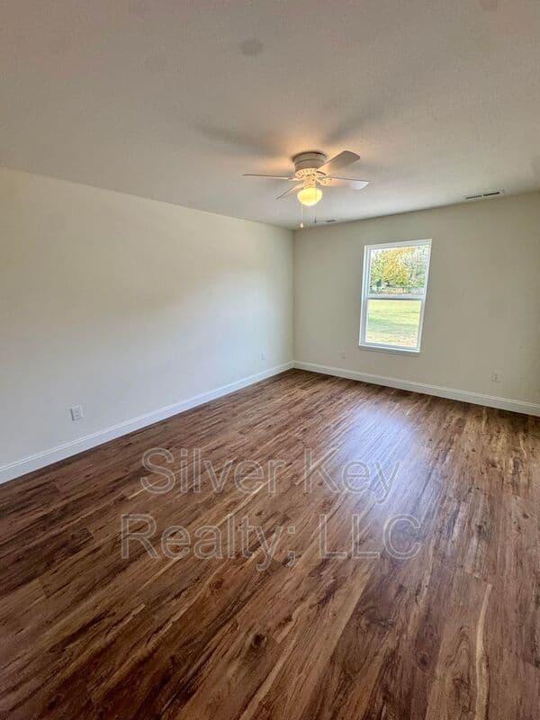 Athens Townhome: 318 Million Street