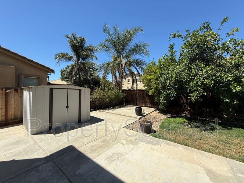 Tracy House: 2099 Frank Blondin Lane