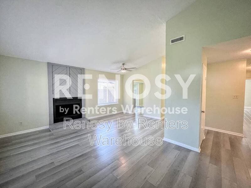 Virginia Beach House: 5705 Earnhardt Street