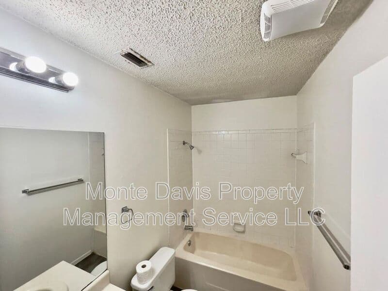 Austin Condo: 12005 Arrowwood
