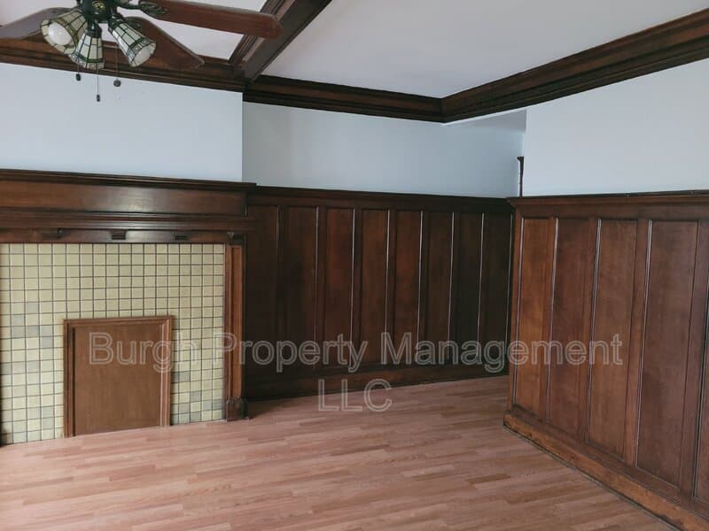 Pittsburgh Condo: 5512 Centre Ave