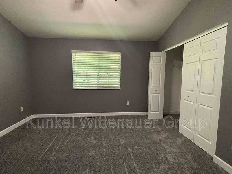Mascoutah Condo: 704 E Fountain View