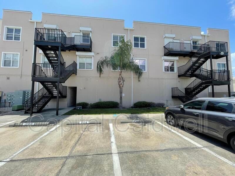 Tampa Condo: 2002 E 5th Ave #303