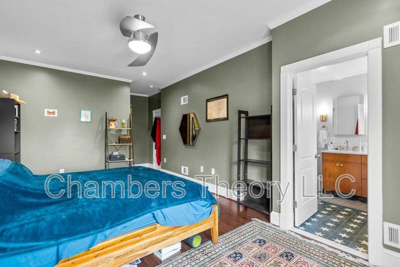 Washington House: 3532 Warder St NW