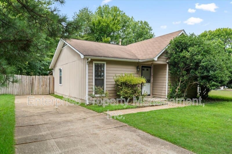 Memphis House: 7103 Tagen Dr