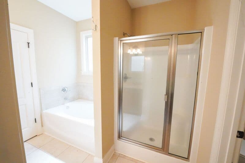 Savannah House: 146 Laguna Way