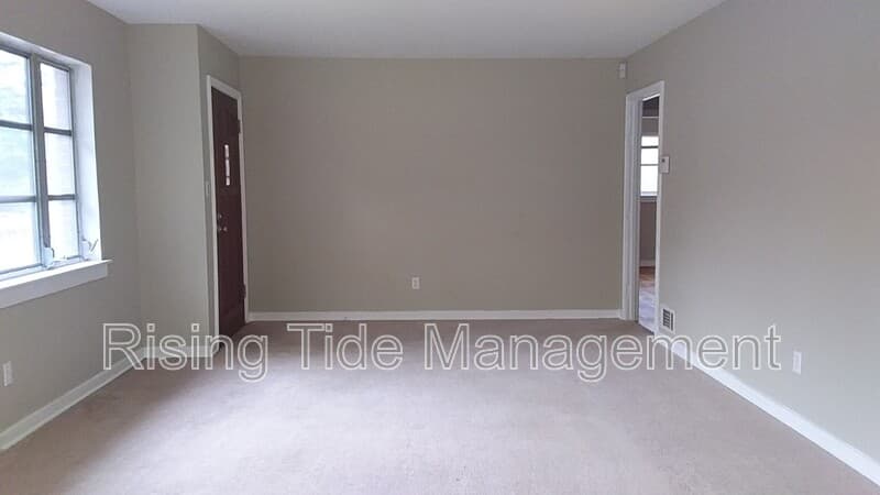 Birmingham House: 1136 Dogwood Ln